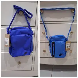 Tas Selempang NIKE Elemental (4L) Original Biru
