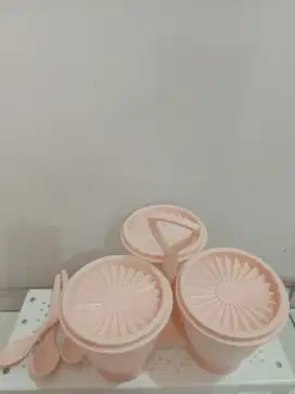Condimate set tupperware