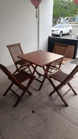 Kursi Kayu 1 set dengan meja