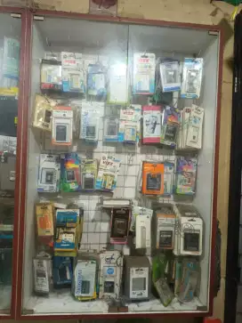 Dijual etalase dinding