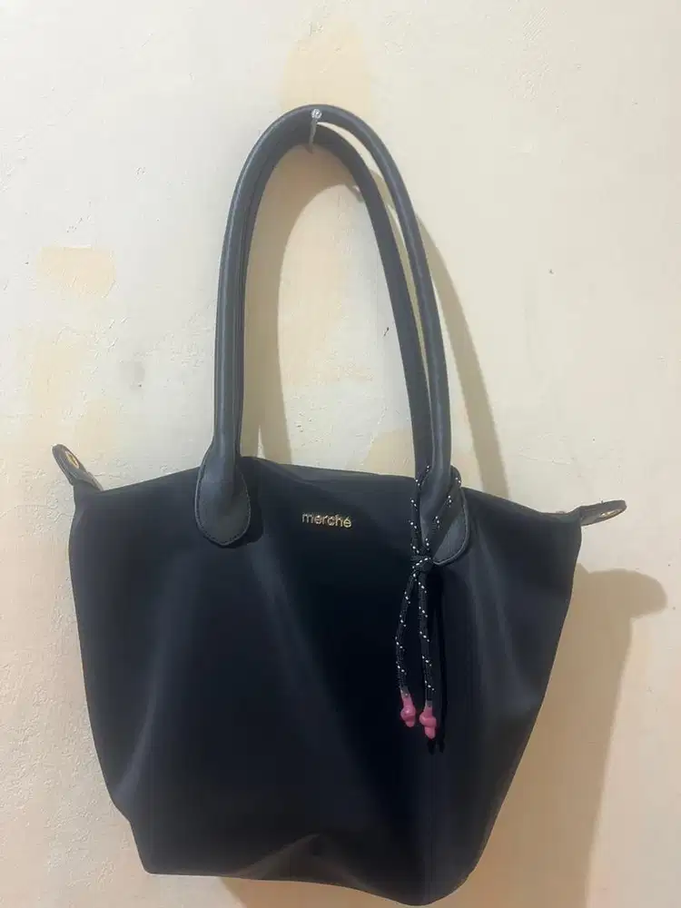 Tas merche original, warna hitam pekat