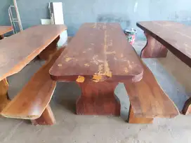 1 Set Meja Mininimalis + 2 Kursi Panjang