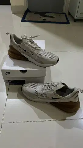 Nike Air Max 270 us 11 Rare Colourway