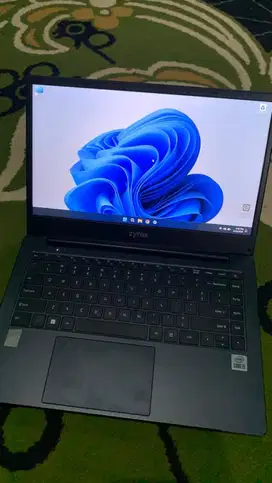 Laptop Zyrex Sky Prime 232