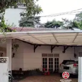 RUMAH LAMA DI DALAM KOMPLEKS YANG AMAN DAN NYAMAN