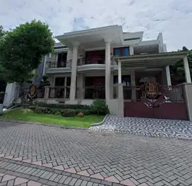 rumah graha family blok m citraland surabaya barat