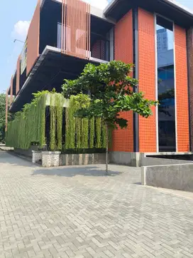 GEDUNG BARU cocok untuk usaha  harga menarik