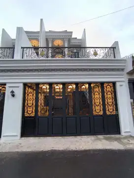 RUMAH 3 LANTAI DI JATIPADANG LOKASI STRATEGIS DEKAT TOL JORR