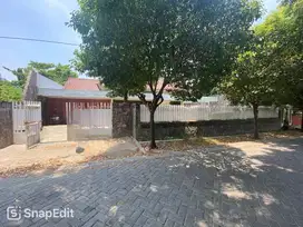 rumah luas terawat unesa ketintang