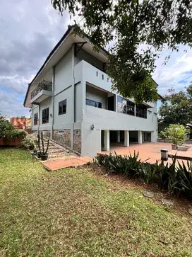 Gedung Serbaguna Optional Buat Residence