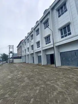 RUKO DI LOKASI STRATEGIS MEDAN HELVETIA
