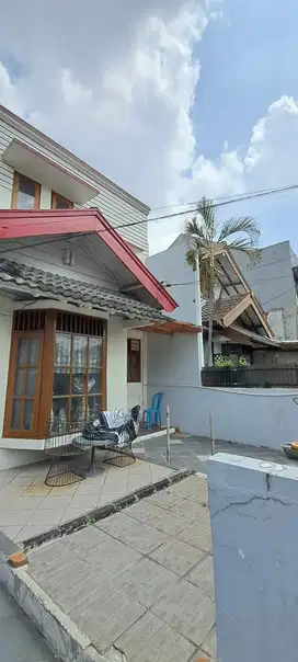 DI JUAL RUMAH ASRI BINTARO