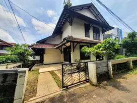 DIJUAL RUMAH BANYUMANIK,  3 MENIT KE PINTU TOL TEMBALANG  SEMARANG