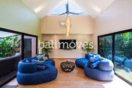 Villa Bagus 4 Kamar Tidur Diatas Tanah 400m2 Di Tepi Pantai Sanur