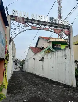 RUMAH 2 LANTAI SIAP HUNI AREA FATMAWATI PEDURUNGAN SEMARANG