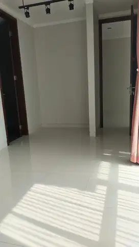 rumah bagus posisi hoek di dalam cluster besar area bintaro