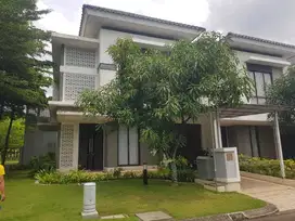 Rumah ujung di btari summarecon bandung