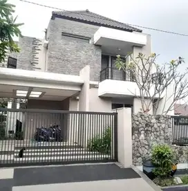 Dijual Cepat Rumah Mewah Suhat dekat Kampus Brawijaya Kota Malang