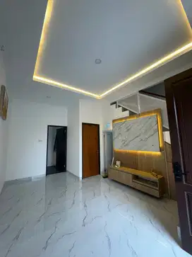 Rumah Pinggir Jalan raya. Akses Pintu Tol (Cimanggis & Citeureup),