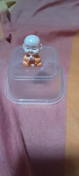 Patung biksu shaolin mini meditasi lucu sekalikan unik