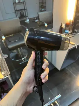 Hairdryer Phillips Essential Care 1200W