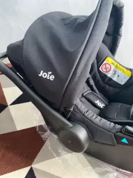 Carseat/car seat bayi Joie