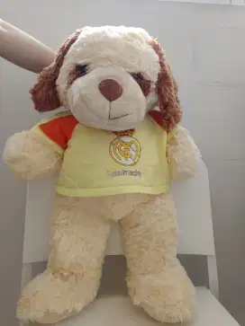 Boneka beruang besar