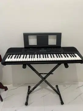 Keyboard YAMAHA PSR E273