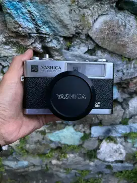 KAMERA - YASHICA ELECTRO 35 GL