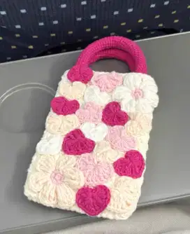 Tas rajut lucu bentuk love