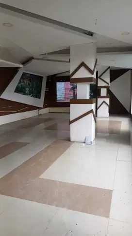 Disewakan Ruko 3 Lantai Siap Pakai Pasar Pucang Anom Strategis Ramai
