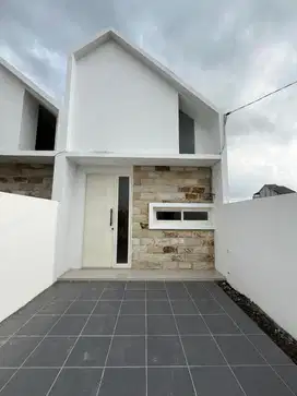 rumah baru 1lt 500 jt an Surabaya Wonorejo