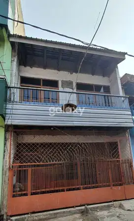Rumah Jl Gili Dekat Songoyudan,Pabean,Kembang Jepun,Ps Atum