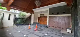 Dijual rumah mewah di tengah kota bogor - view bagus