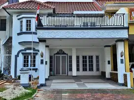 Jual cepat rumah di Kota Wisata Cibubur, 2 lantai bersih dan rapi