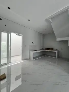 Di jual rumah cantik full renovasi di gading serpong