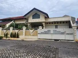 Rumah Tengah Kota Pleburan Semarang