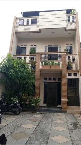 Jual Cepat Rumah Kost 3 Lantai di Grogol Jakarta Barat