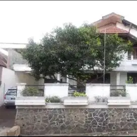 Dijual rumah strategis di Mainroad cibeunying kaler Bandung
