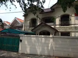 Dijual Cepat Rumah 2,5 Lantai di Tebet Jakarta Selatan