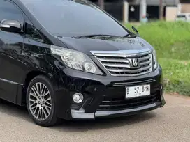 Toyota Alphard 2.4 S AT 2012