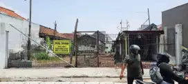 Jual rumah kos dan bekas garasi bus