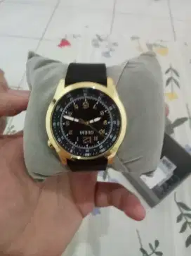 JUAL JAM TANGAN GUESS KONDISI MASIH BAGUS + KOTAK LENGKAP (nego tipis)