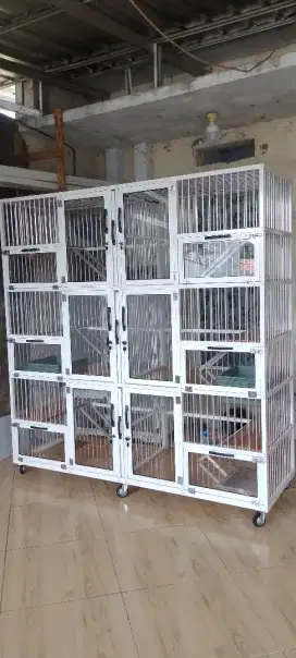 Kandang kucing alumunium 6 pintu putih