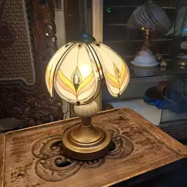 lampu meja lawas