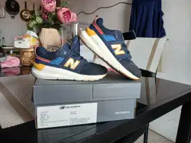 SEPATU ANAK NEW BALANCE BEKAS