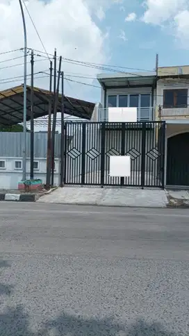 Sewa Ruko Tengah Kota 2 Lantai Siap Huni Anti Banjir