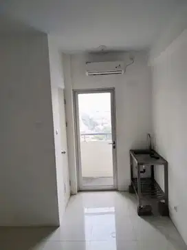 154 - Disewakan Apartemen Gunawangsa Tidar Studio Lt 8 Semi Furnished