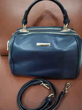 Tas model oval wanita