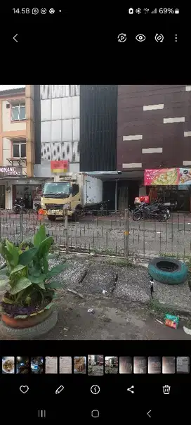 Disewakan ruko 3 lantai  di Pinggir jalan di Kalideres Jakarta Barat.